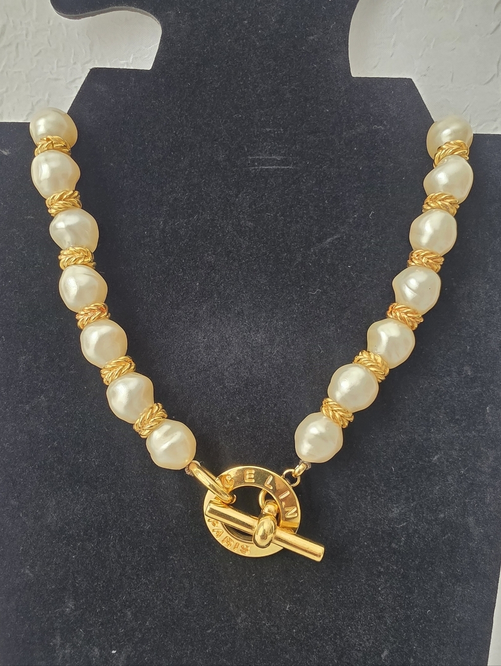 Auth Celine Paris Pearl Beaded Toggle Necklace - Picture 3 of 10
